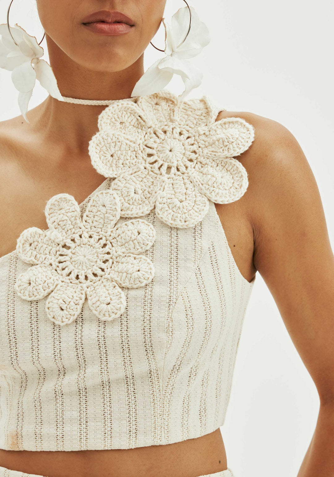 ONE SHOULDER FLOWER SET